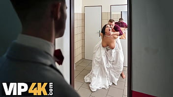 Bride4k's locked WC adventure with big tits and chubby Czech brunette